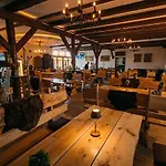 Hotel Komfort - Dwor Hubertus 2*