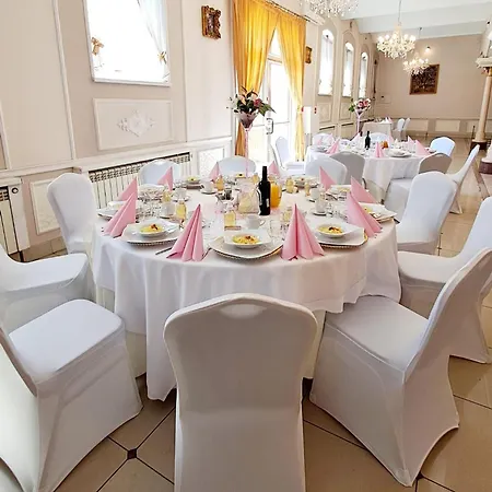 Komfort - Dwor Hubertus 2* Piekary Śląskie