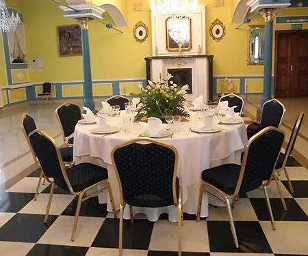 Hotel Komfort - Dwor Hubertus 2*