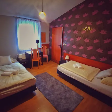 Komfort - Dwor Hubertus Hotell 2*