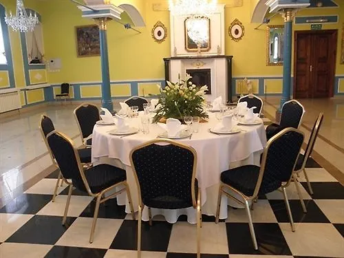 Hotel Komfort - Dwor Hubertus 2*