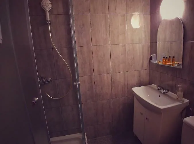 Hotel Komfort - Dwor Hubertus 2*